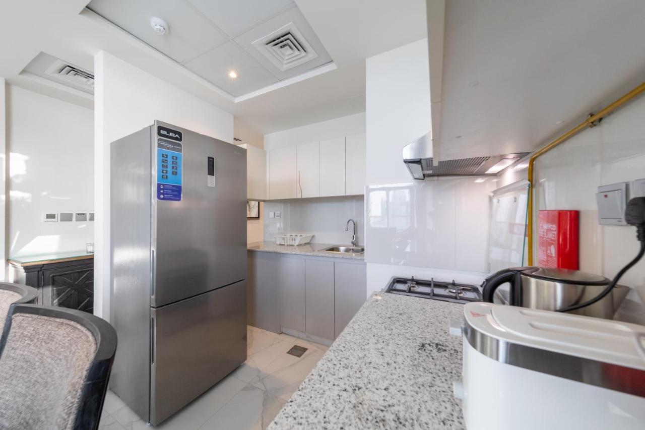 Millennium Binghatti, Business Bay - Mint Stay Дубай Екстериор снимка