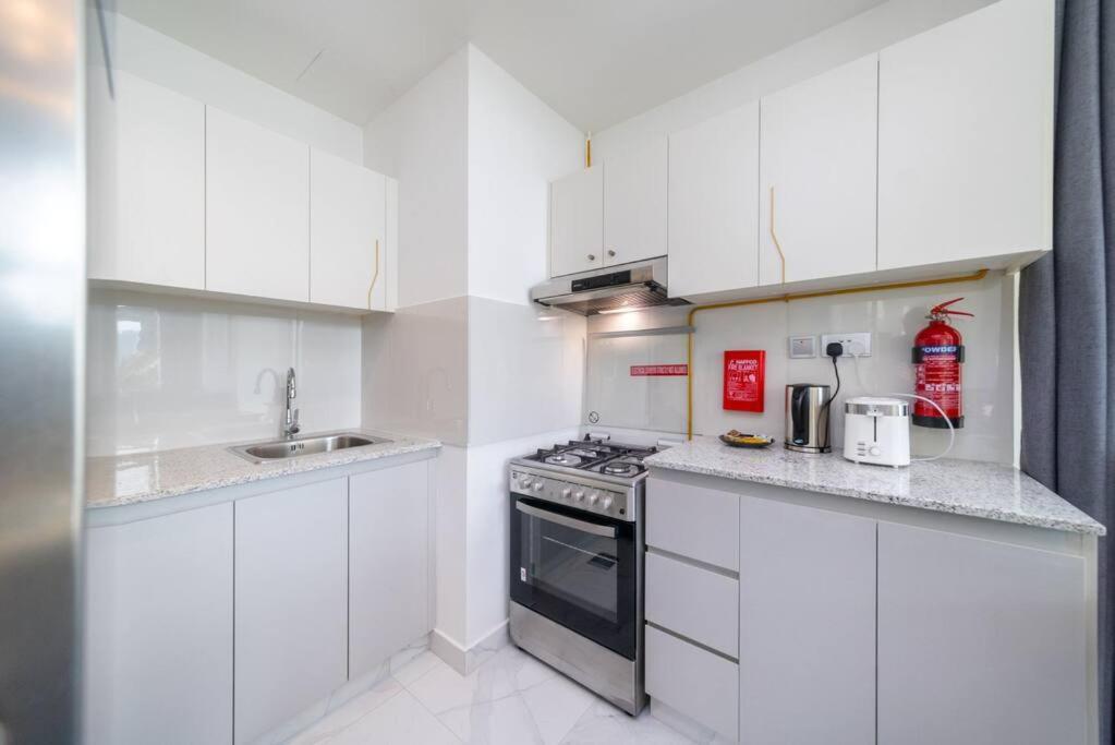Millennium Binghatti, Business Bay - Mint Stay Дубай Екстериор снимка