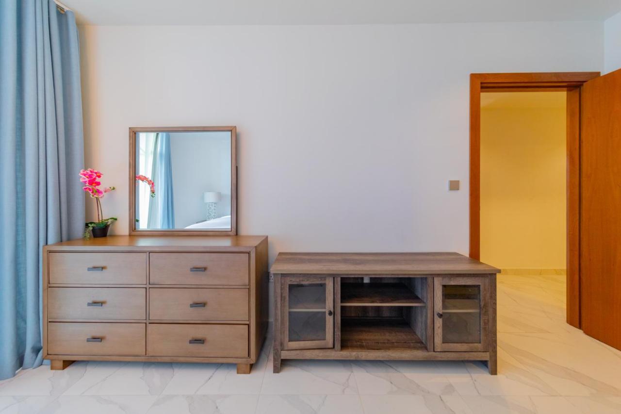 Millennium Binghatti, Business Bay - Mint Stay Дубай Екстериор снимка